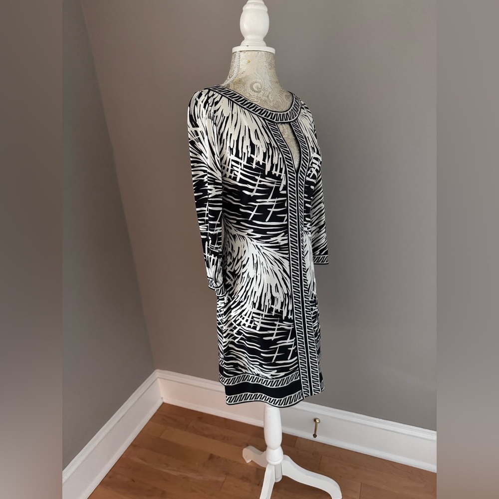 BCBGMAXAZRIA Black and Ivory 3/4 Sleeve Polyester Spandex Casual Shift Dress XS